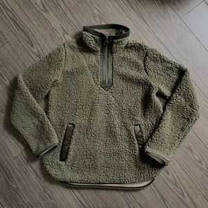 Abercrombie & Fitch Tops - A&F Sherpa Pullover Abercrombie & Fitch Tops - A&F Sherpa Pullover